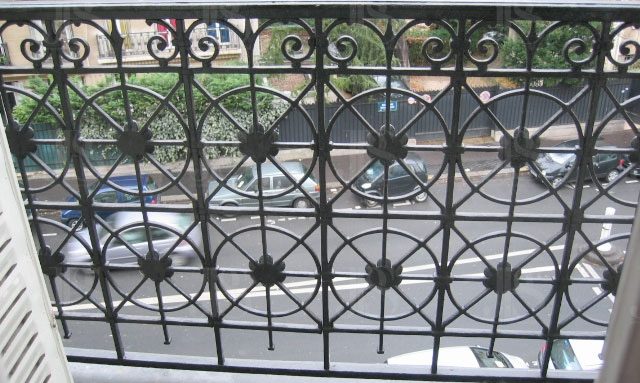 Balustrade de balcon métallique balustrade de balcon métallique noire à motif rond, JPS serrurier