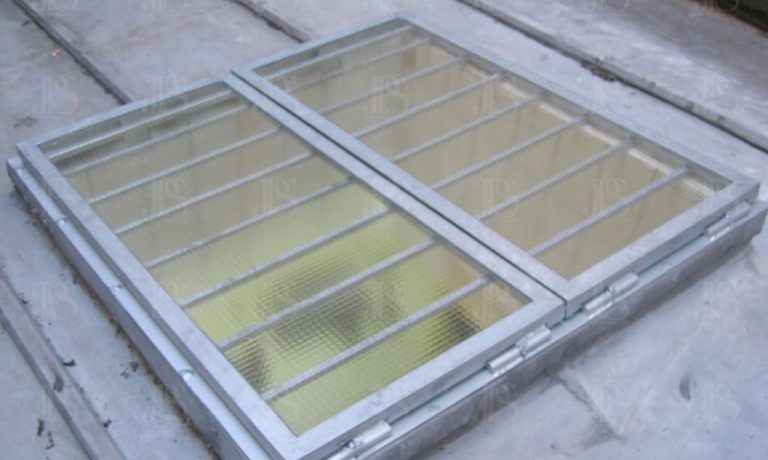 Toiture en verre toit vitrée sur mesure à ouverture vitrerie artisanat bâtiment, JPS serrurier