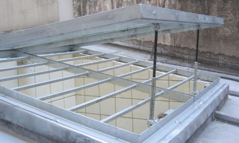 toit en verre toiture en verre ouverte sur mesure, JPS serrurier